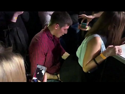❤️ Tinuod nga sekso sa usa ka nightclub sa Russia. Ang 18-anyos nga Ruso nga babaye sa anus ug puwerta nakighilawas sa usa ka nightclub ️ Sex sa amon ceb.pornpk.ru ❌